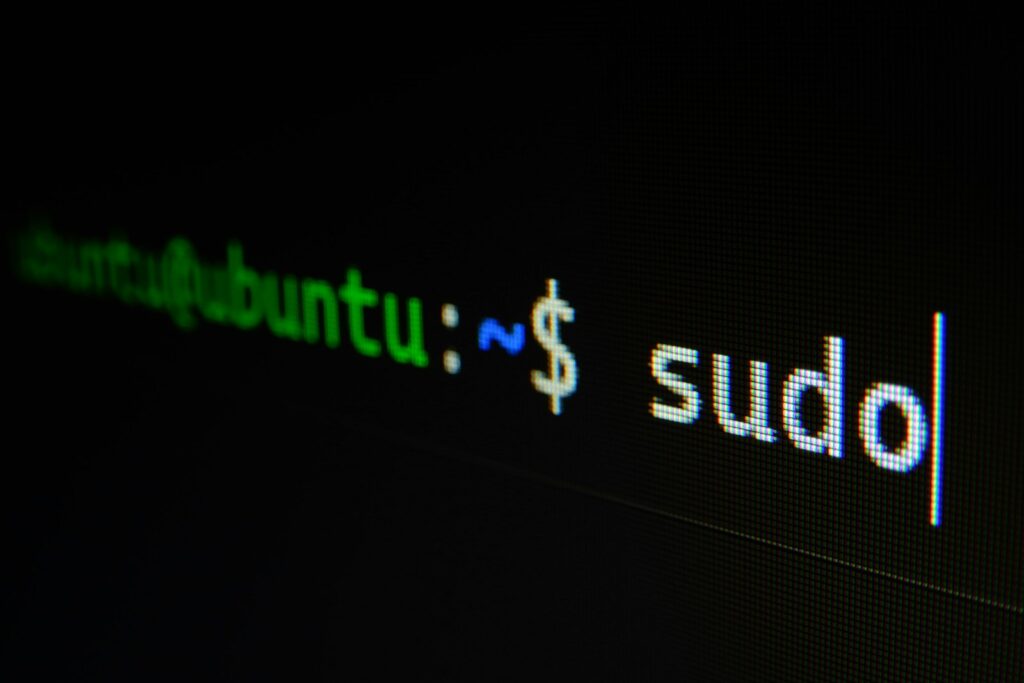 Linux-Terminal mit Ubuntu-Eingabeaufforderung und sudo-Befehl